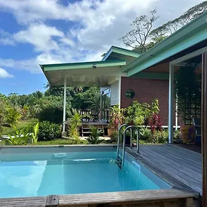  Hébergement de vacances Fare Juanita Polynésie française